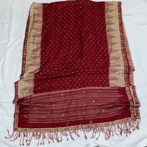 Gold accented table runner